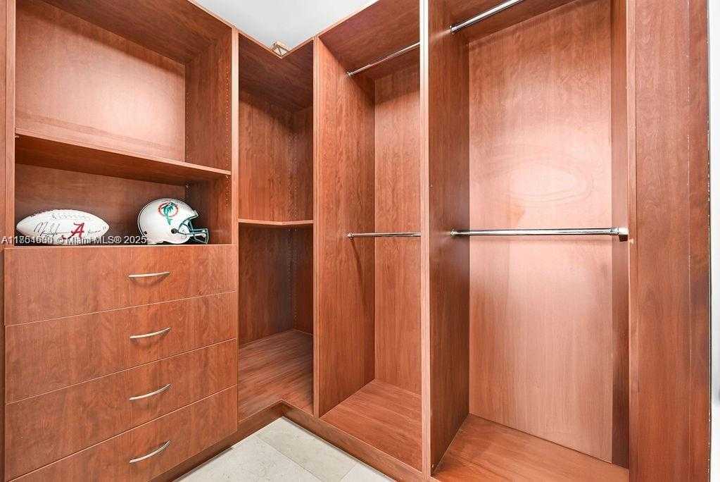 Small Image of 1155 BRICKELL BAY DR #2004, Miami Number 22