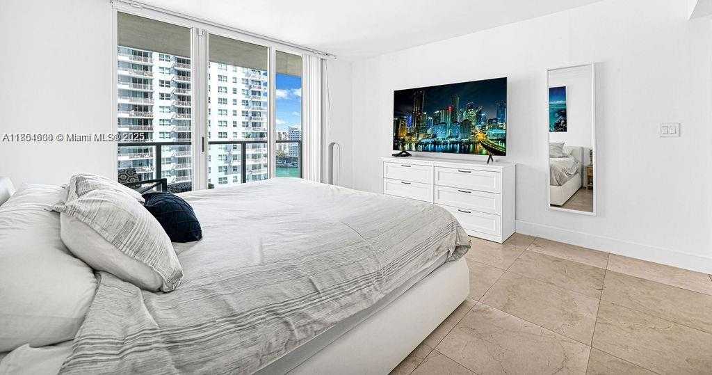 Small Image of 1155 BRICKELL BAY DR #2004, Miami Number 8