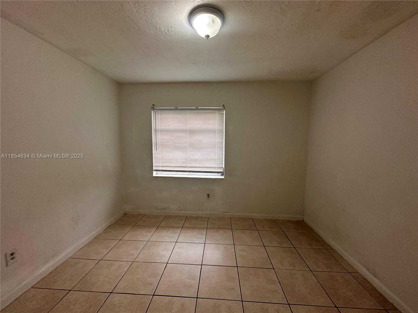 Small Image of 11604 SOUTH WEST 124TH CT #1, Miami Number 11
