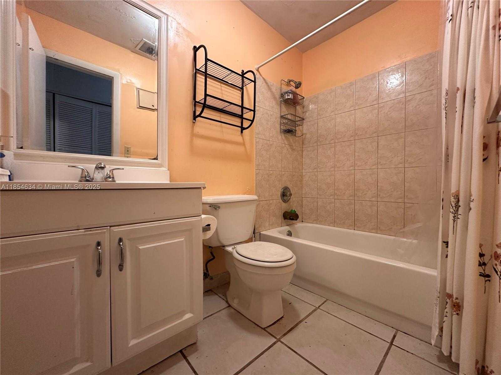 Small Image of 11604 SOUTH WEST 124TH CT #1, Miami Number 12