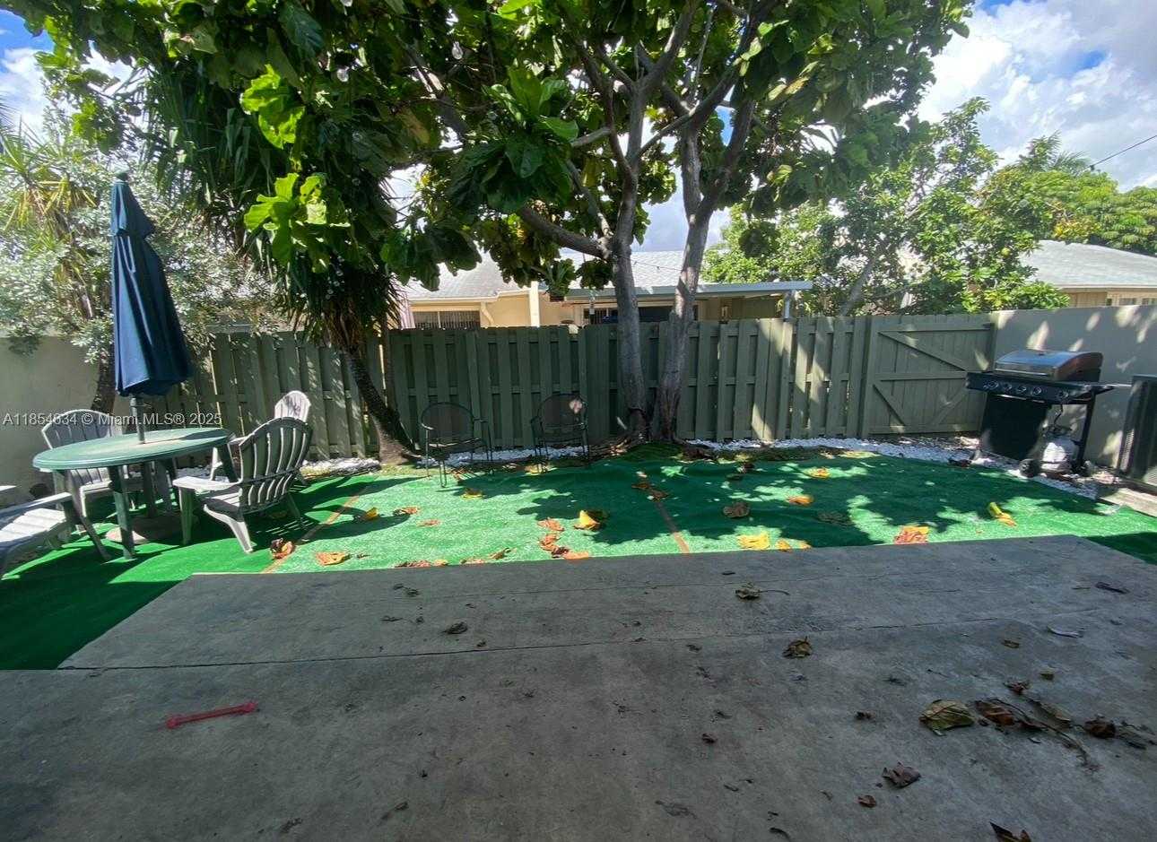 Small Image of 11604 SOUTH WEST 124TH CT #1, Miami Number 14
