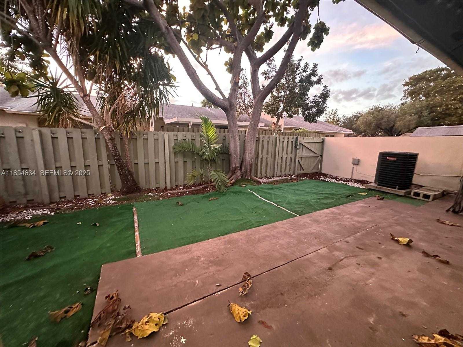 Small Image of 11604 SOUTH WEST 124TH CT #1, Miami Number 16