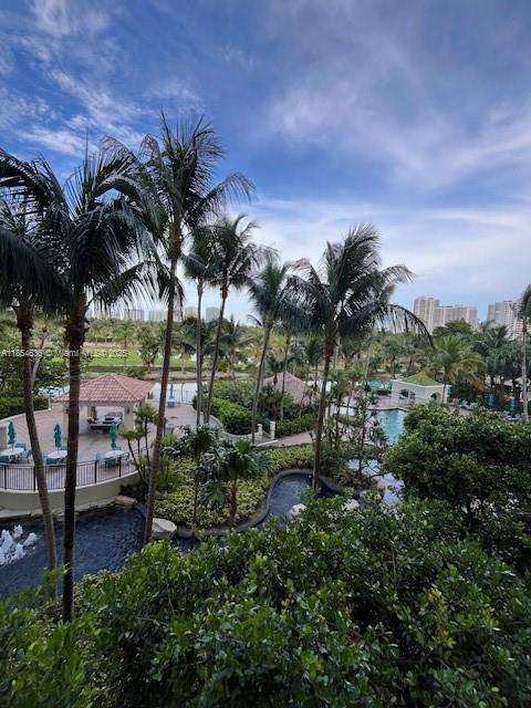 Small Image of 19501 W COUNTRY CLUB DR #302, Aventura Number 12