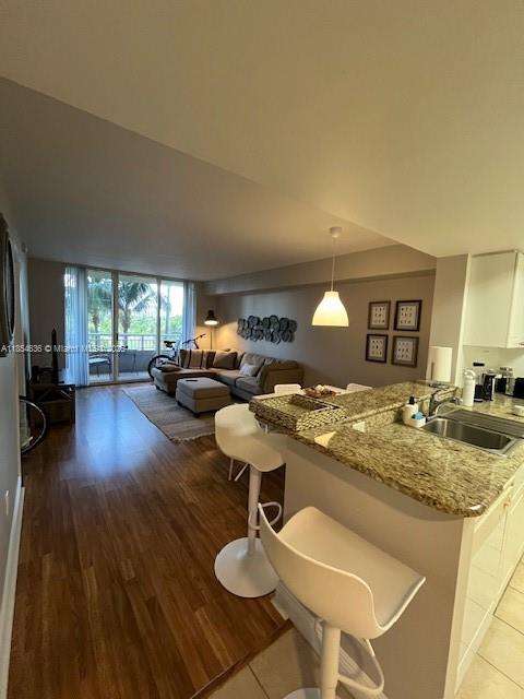 Small Image of 19501 W COUNTRY CLUB DR #302, Aventura Number 5