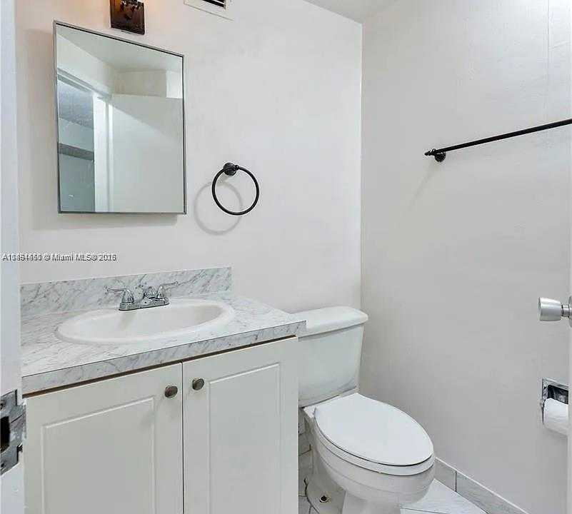 Small Image of 905 BRICKELL BAY DR #1522, Miami Number 5