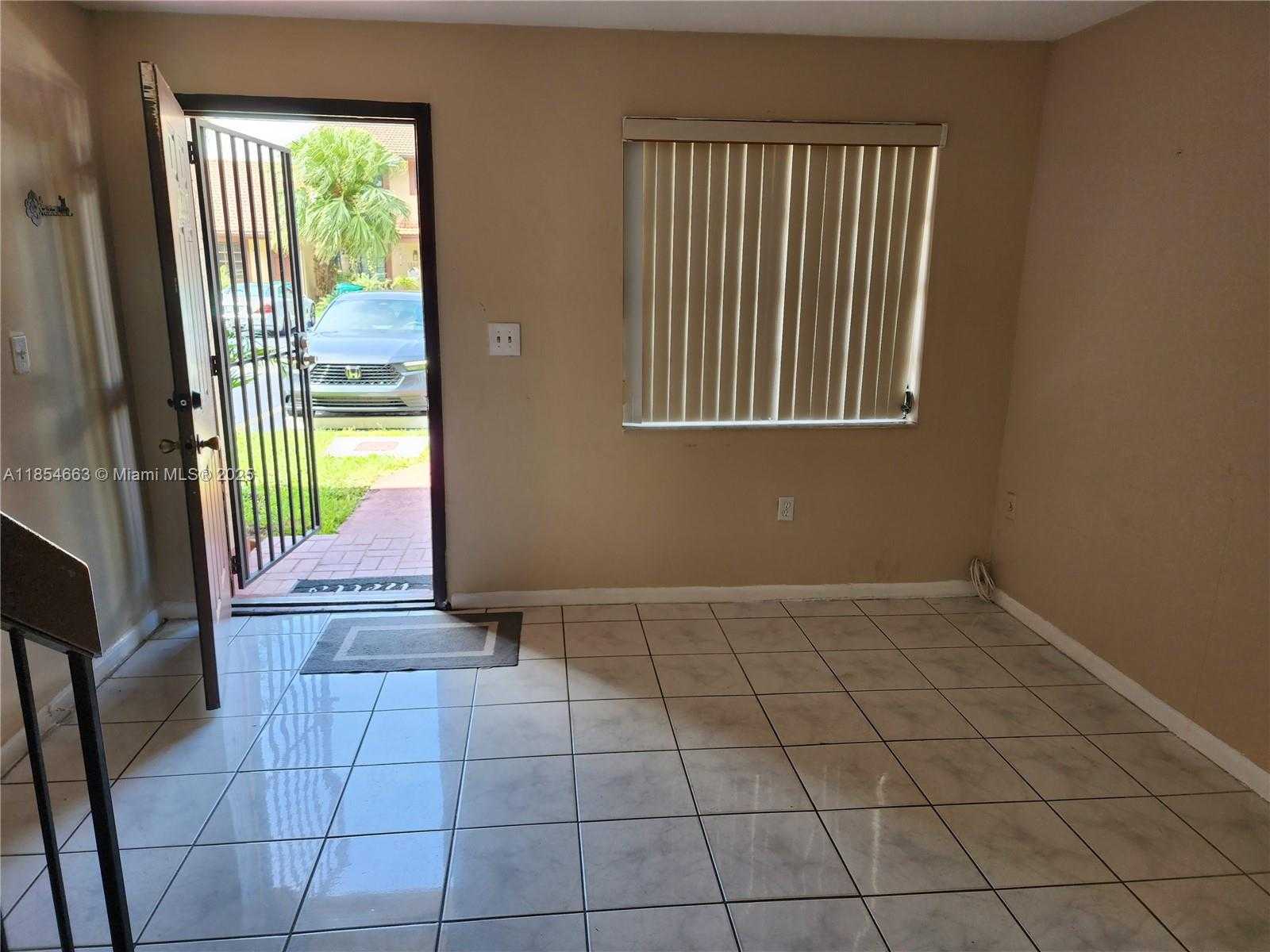 Small Image of 13334 SOUTH WEST 60TH TER, Miami Number 8