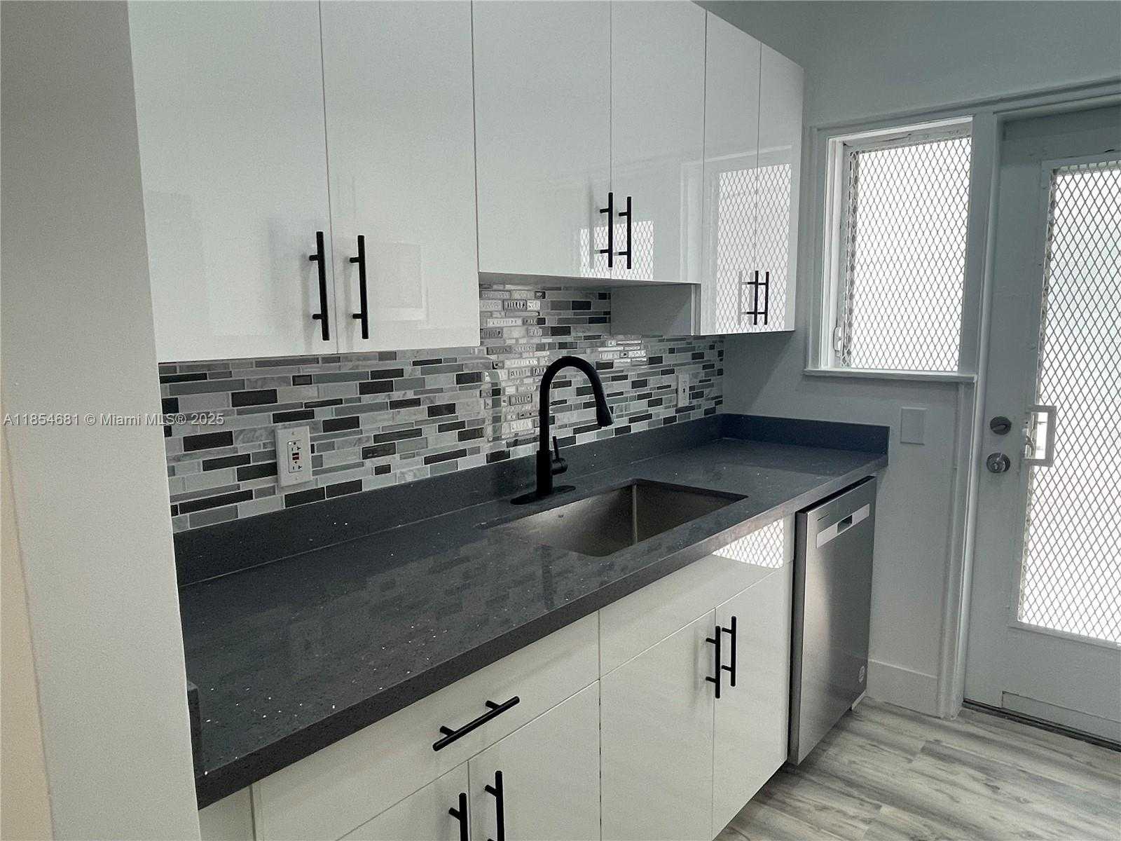 Small Image of 730 12TH ST #10, Miami Beach Number 8