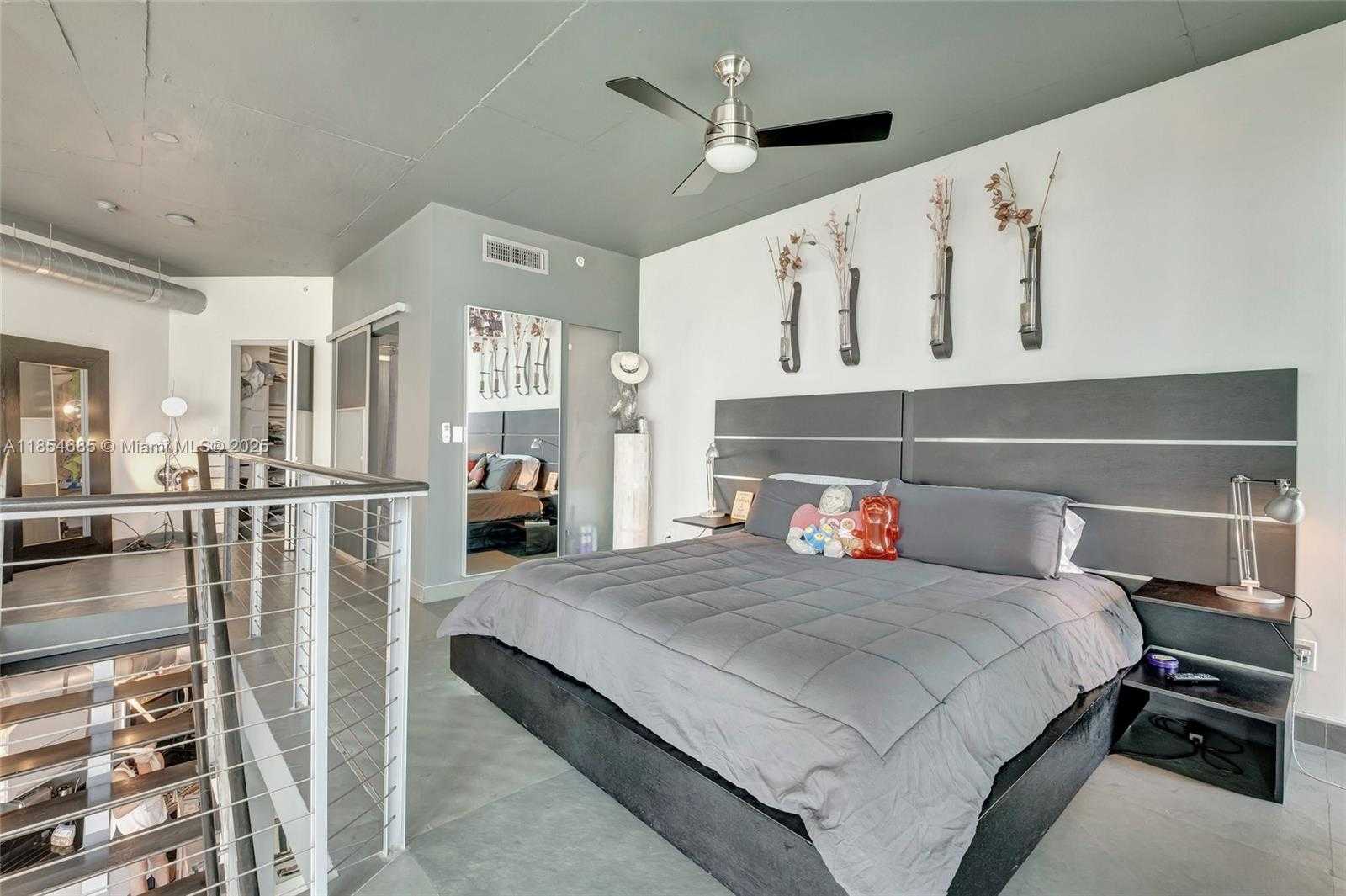 Small Image of 690 SOUTH WEST 1ST CT #1901, Miami Number 13