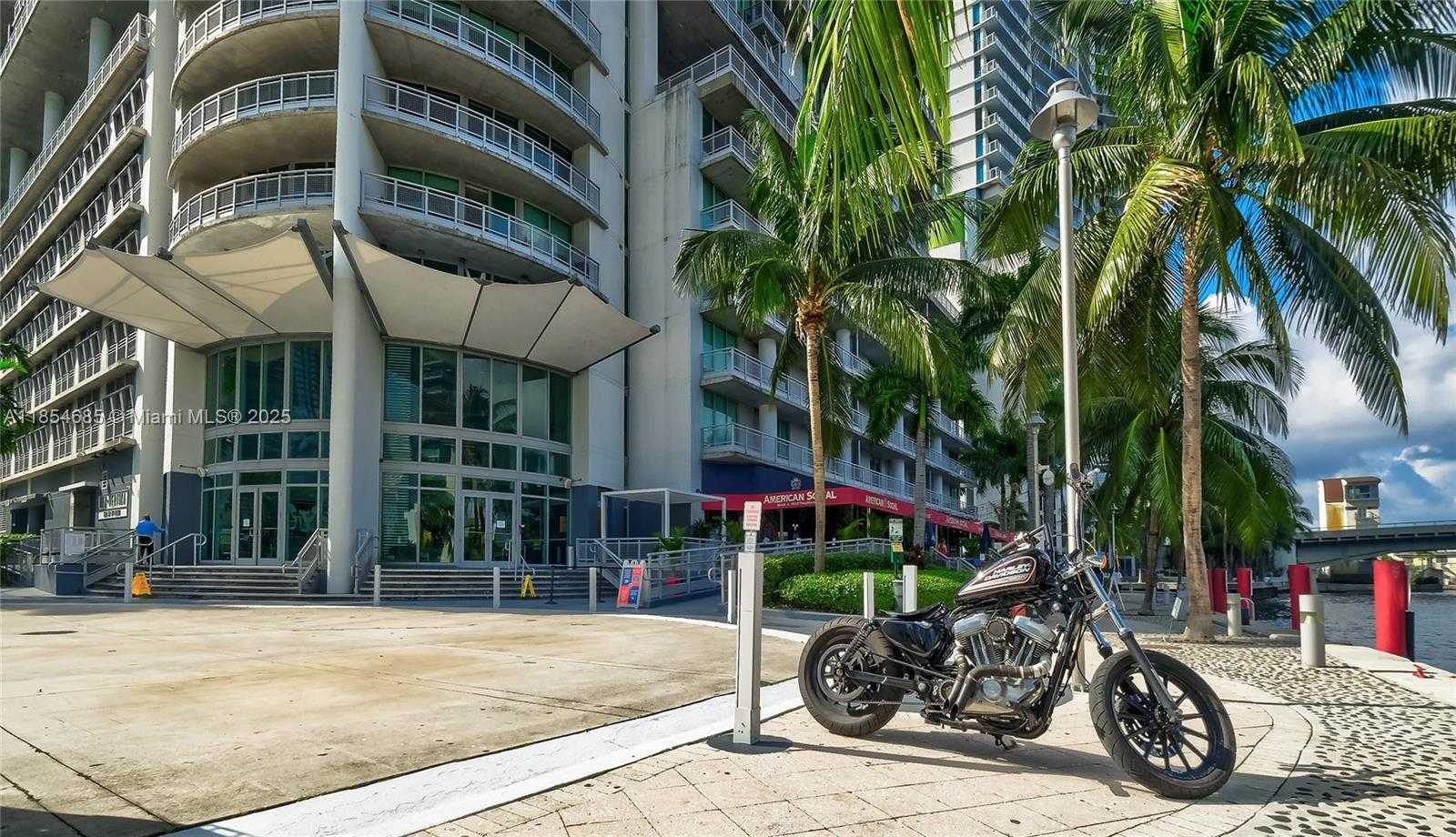 Small Image of 690 SOUTH WEST 1ST CT #1901, Miami Number 27