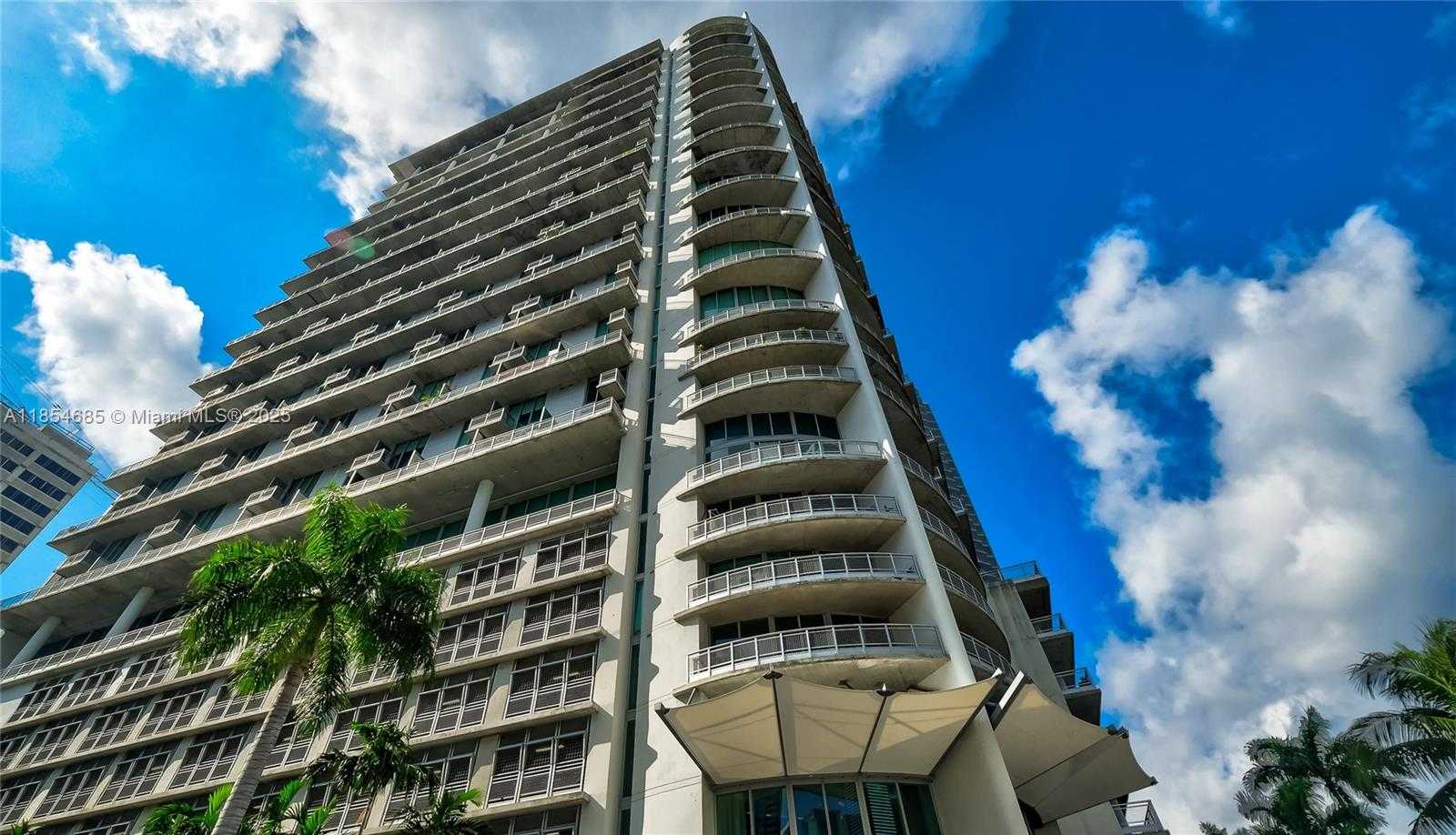 Small Image of 690 SOUTH WEST 1ST CT #1901, Miami Number 29
