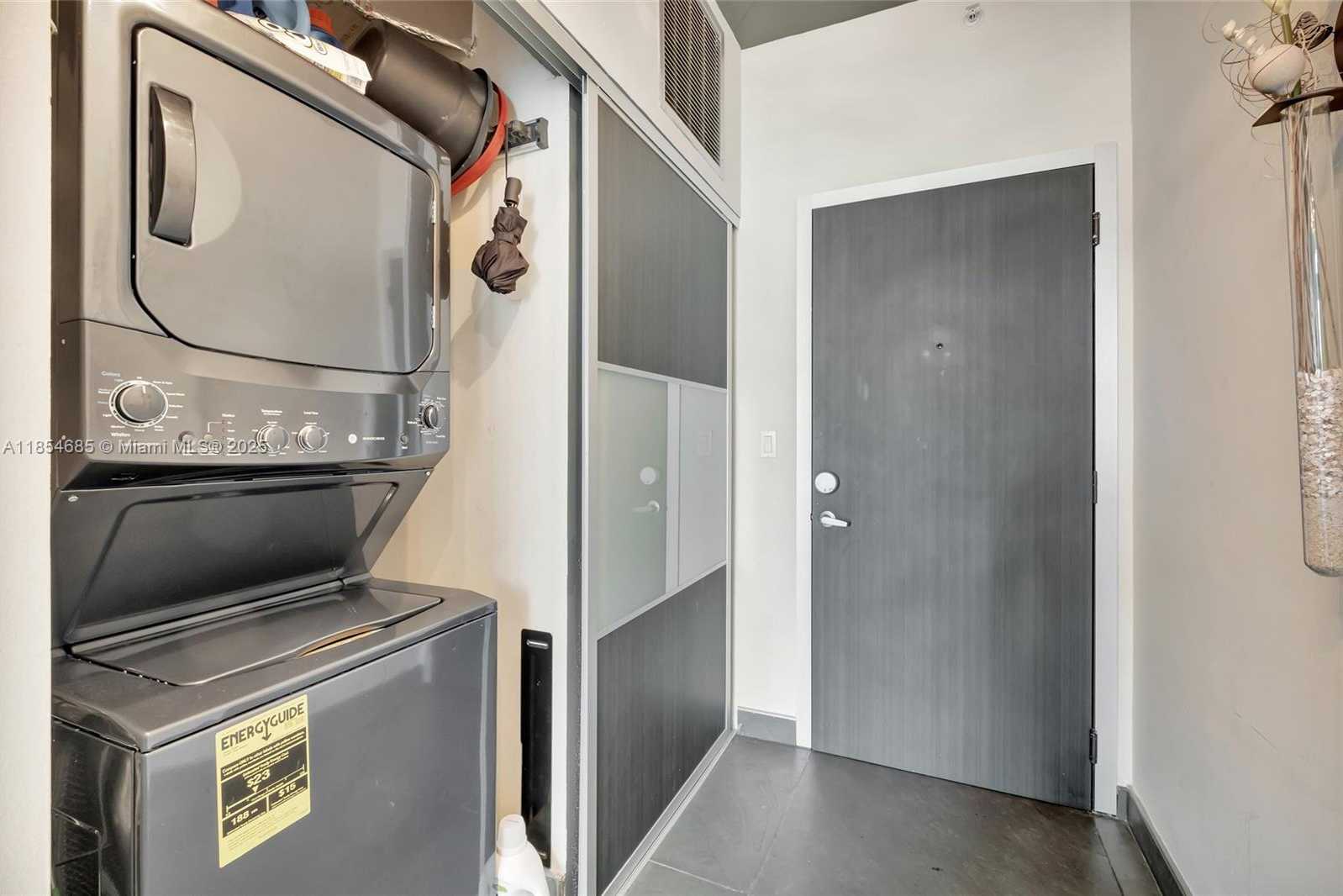 Small Image of 690 SOUTH WEST 1ST CT #1901, Miami Number 4