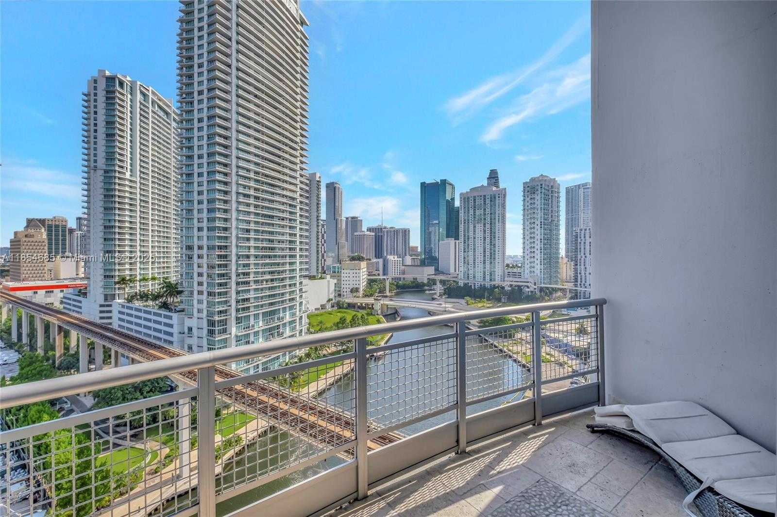 Small Image of 690 SOUTH WEST 1ST CT #1901, Miami Number 46