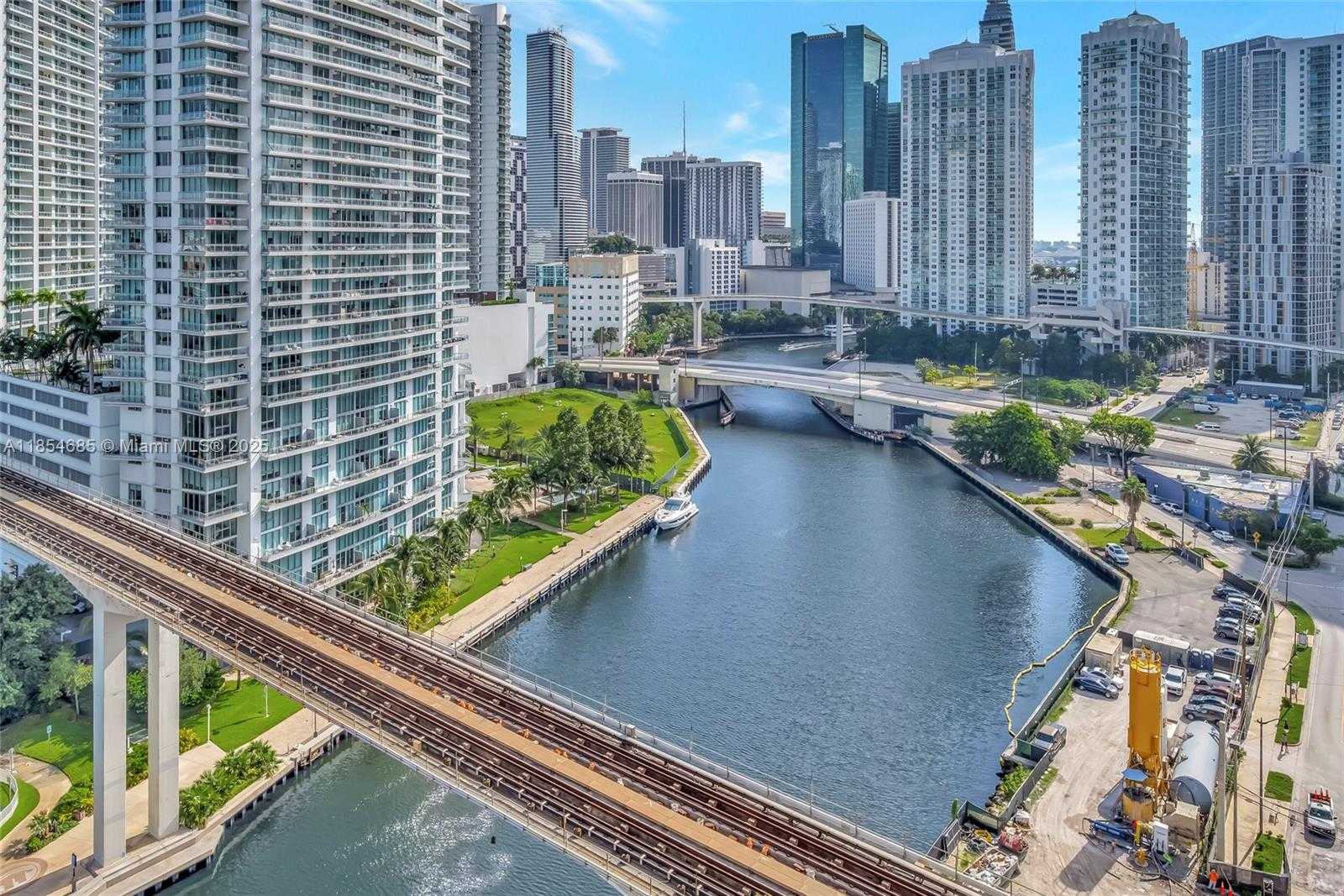 Small Image of 690 SOUTH WEST 1ST CT #1901, Miami Number 47
