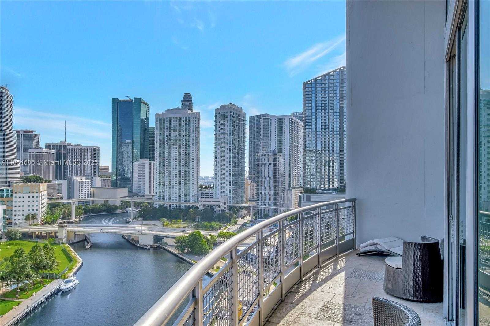 Small Image of 690 SOUTH WEST 1ST CT #1901, Miami Number 49
