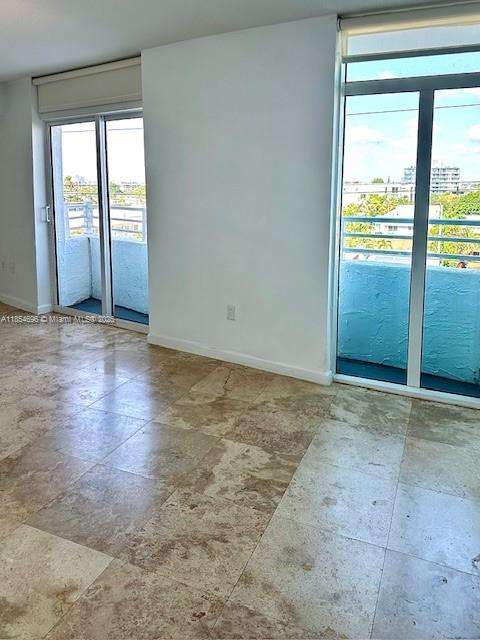 Small Image of 7600 COLLINS AVE #608, Miami Beach Number 4