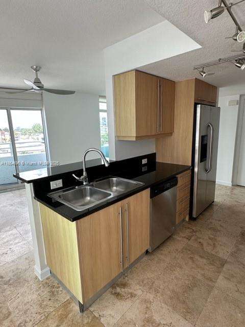 Small Image of 7600 COLLINS AVE #608, Miami Beach Number 6