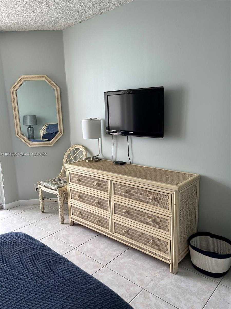 Small Image of 16485 COLLINS AVE #2538, Sunny Isles Beach Number 20