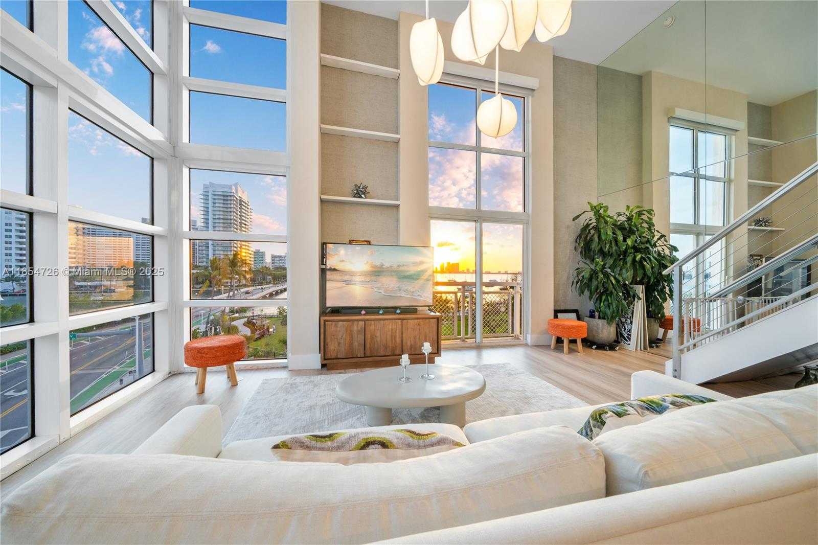 Small Image of 1701 SUNSET HARBOUR DR #L501, Miami Beach Number 17