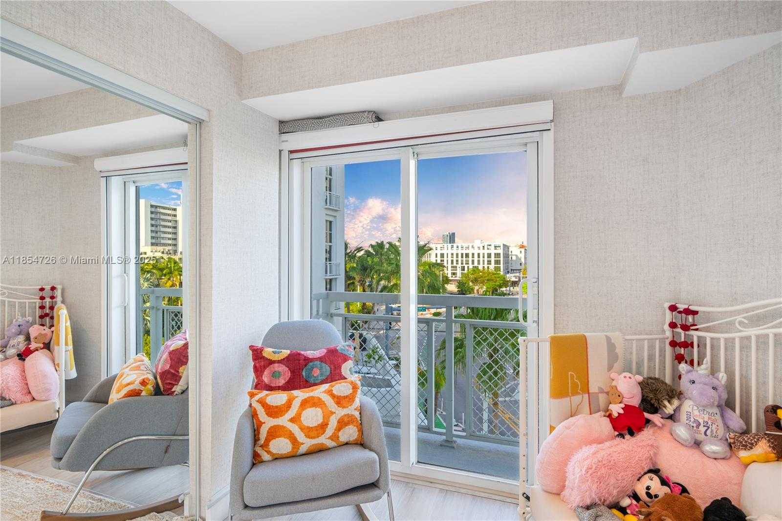 Small Image of 1701 SUNSET HARBOUR DR #L501, Miami Beach Number 25