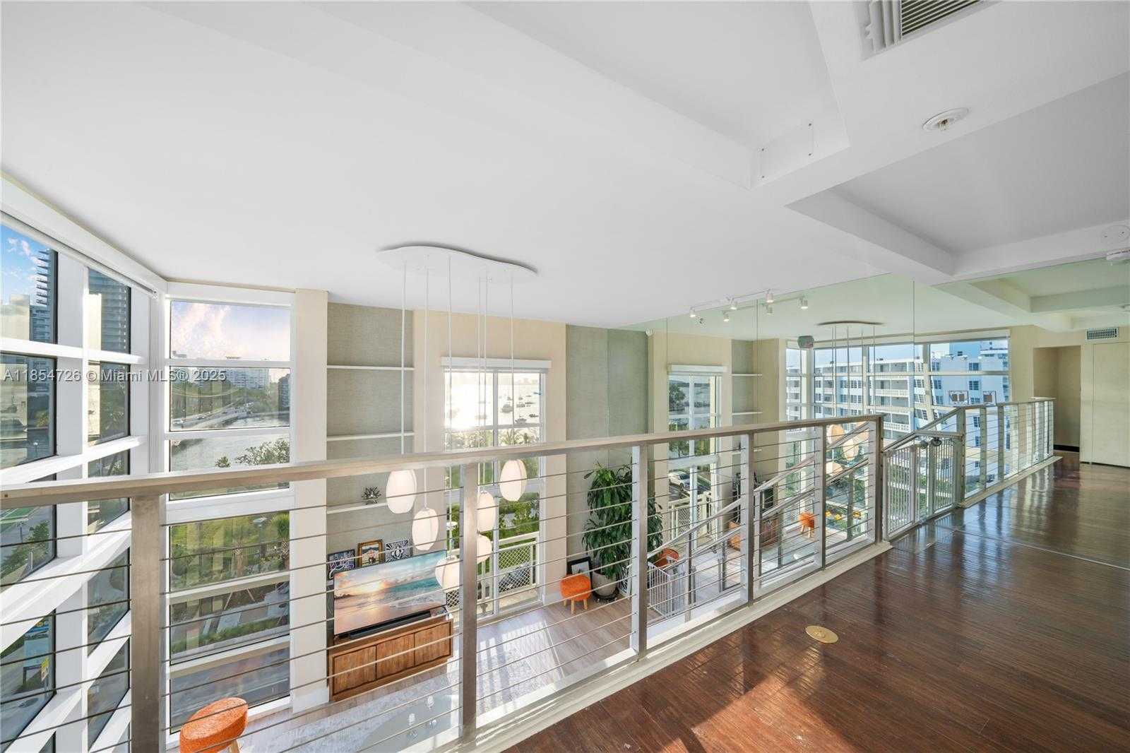 Small Image of 1701 SUNSET HARBOUR DR #L501, Miami Beach Number 31