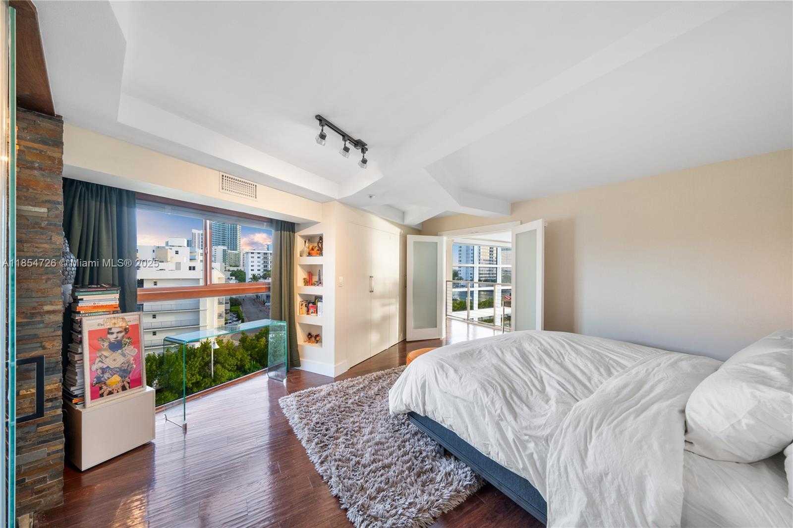 Small Image of 1701 SUNSET HARBOUR DR #L501, Miami Beach Number 34