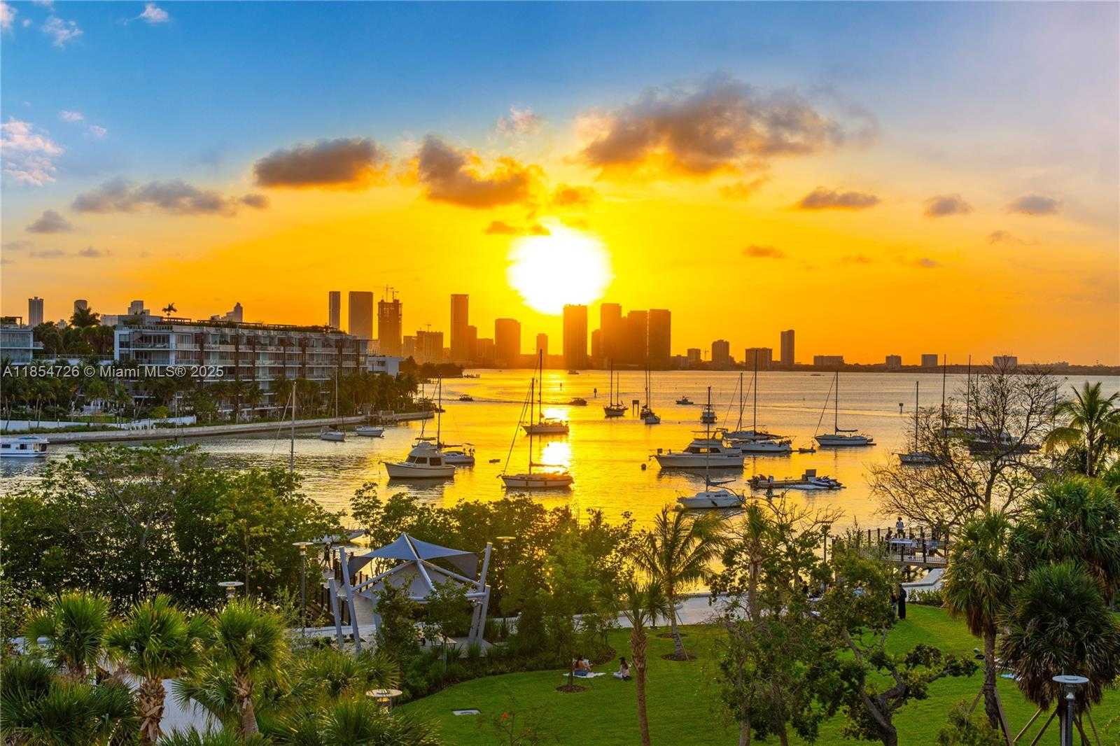 Small Image of 1701 SUNSET HARBOUR DR #L501, Miami Beach Number 4