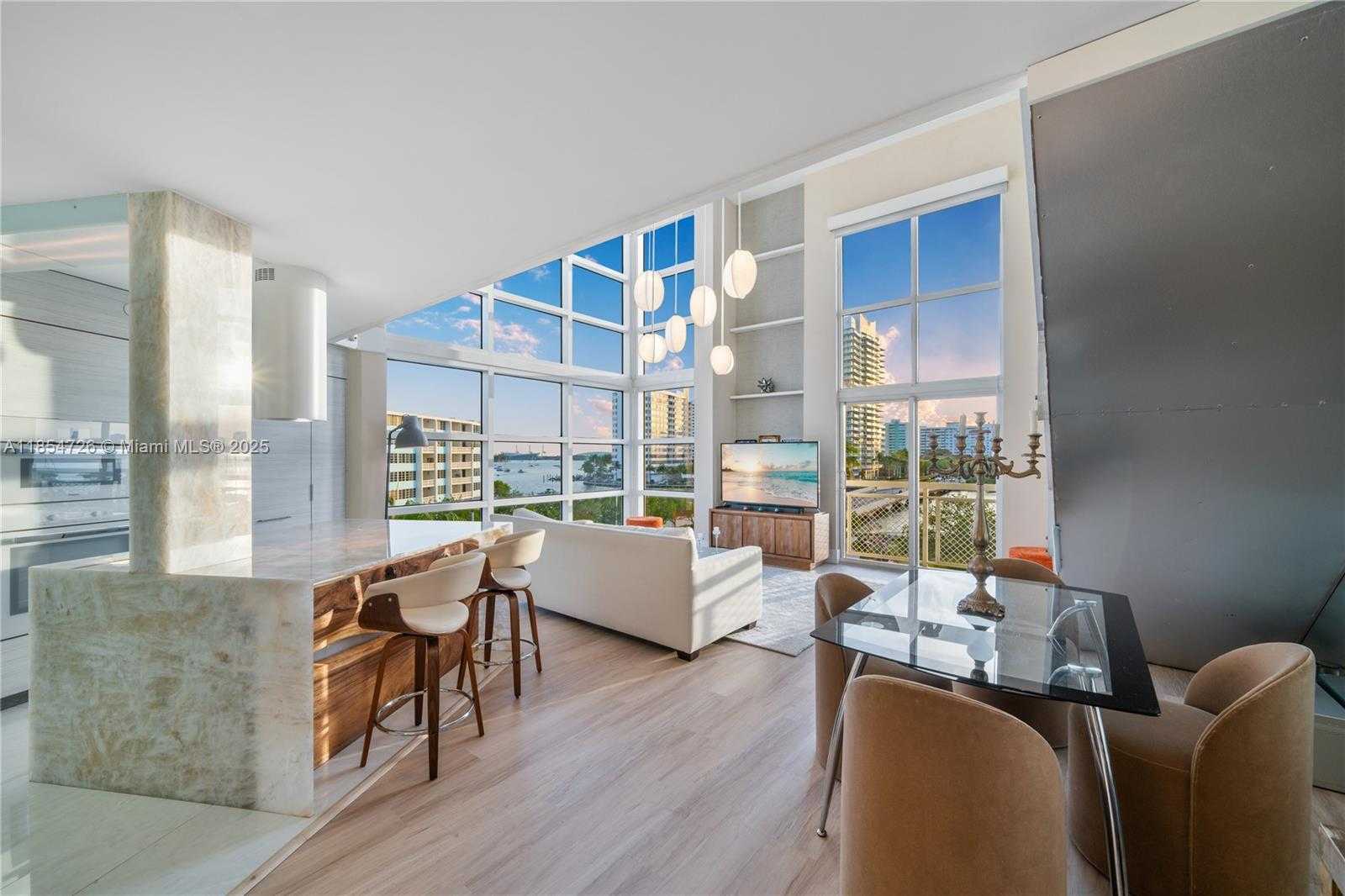 Small Image of 1701 SUNSET HARBOUR DR #L501, Miami Beach Number 5
