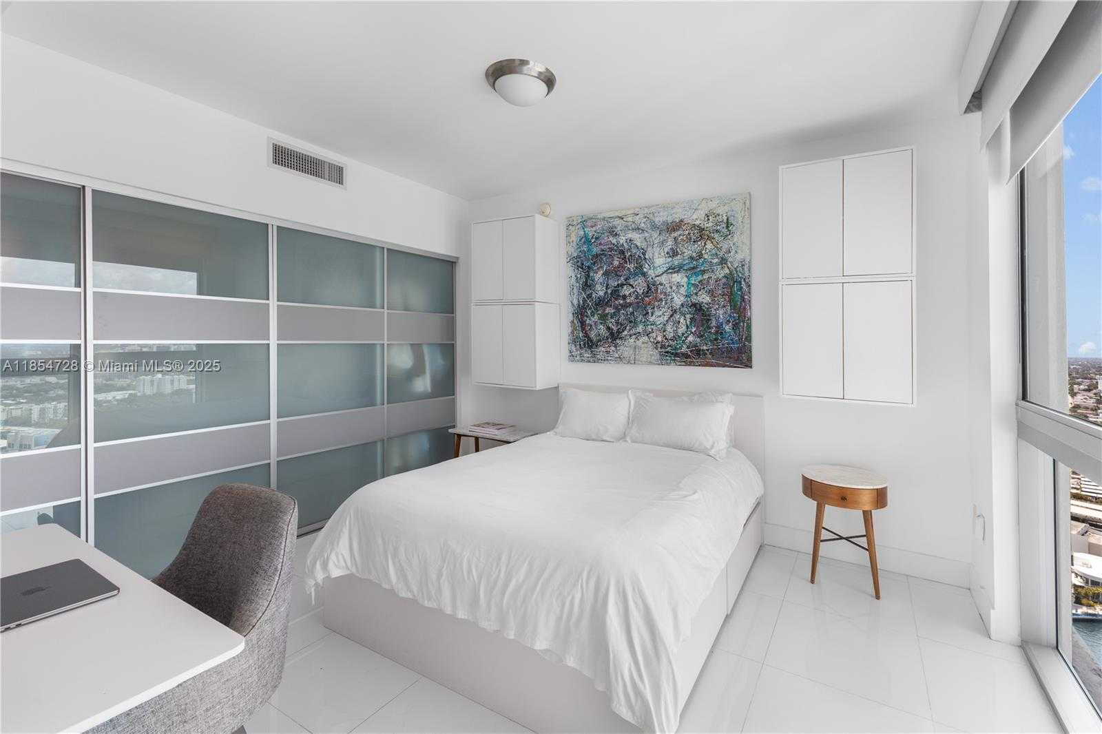 Small Image of 92 SOUTH WEST 3RD ST #4206, Miami Number 15