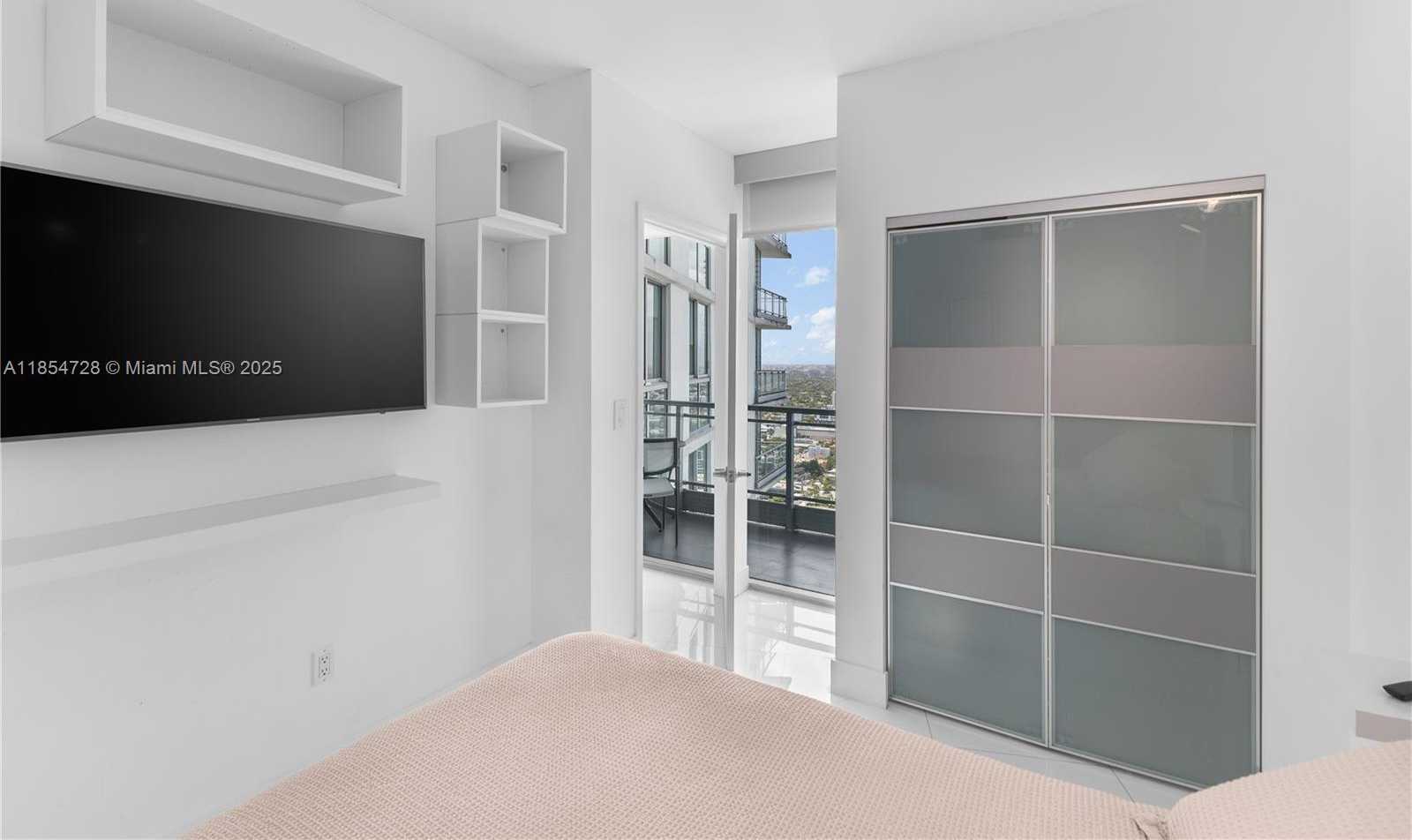 Small Image of 92 SOUTH WEST 3RD ST #4206, Miami Number 18