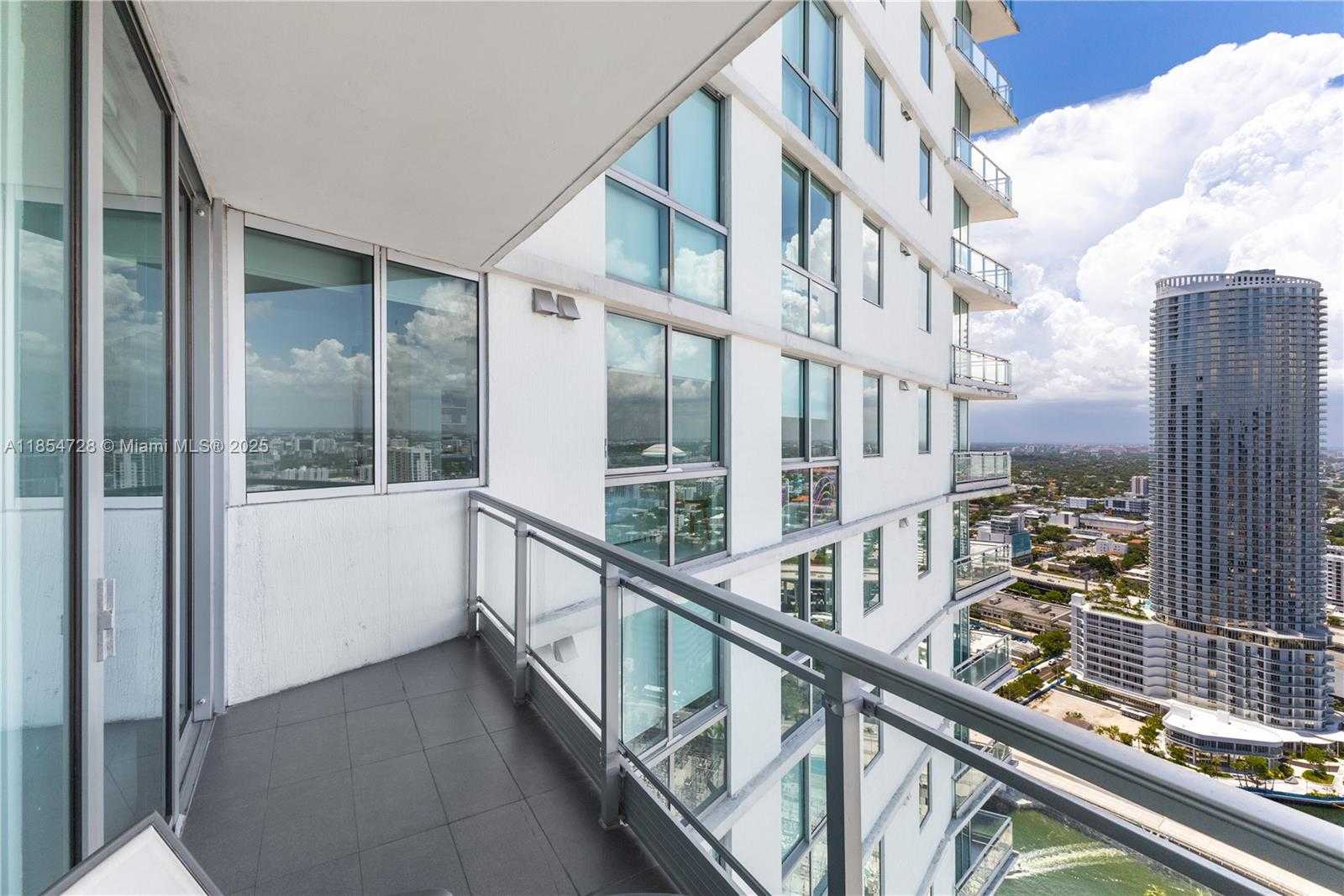 Small Image of 92 SOUTH WEST 3RD ST #4206, Miami Number 2