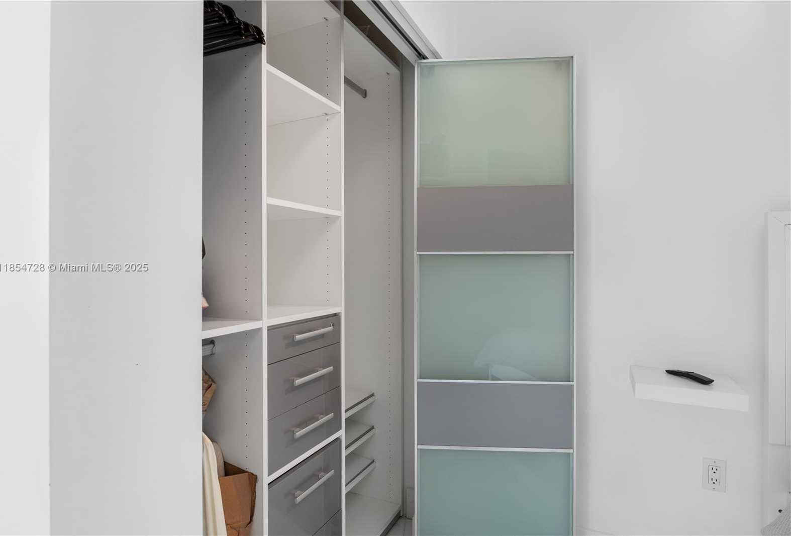Small Image of 92 SOUTH WEST 3RD ST #4206, Miami Number 20