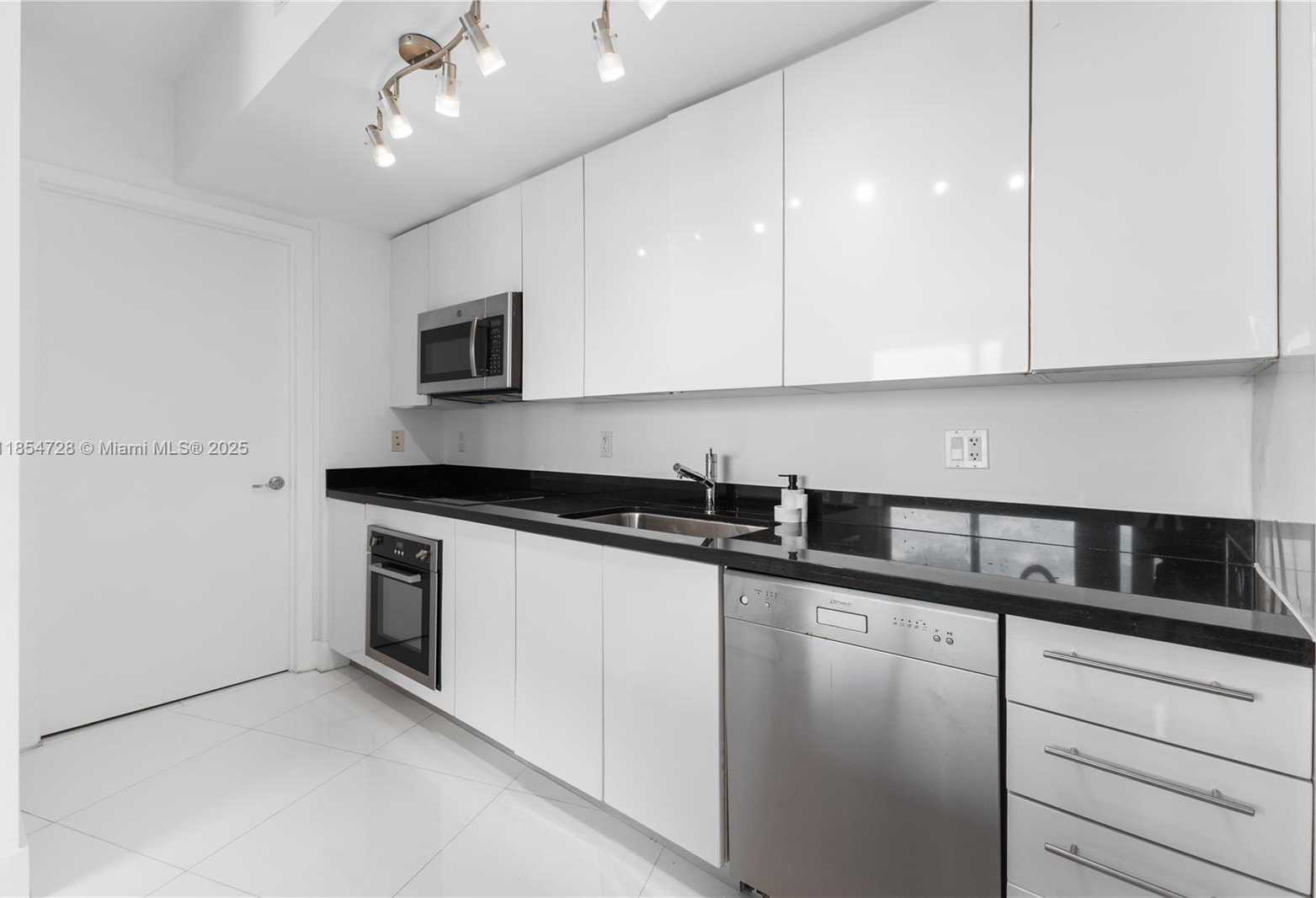 Small Image of 92 SOUTH WEST 3RD ST #4206, Miami Number 8