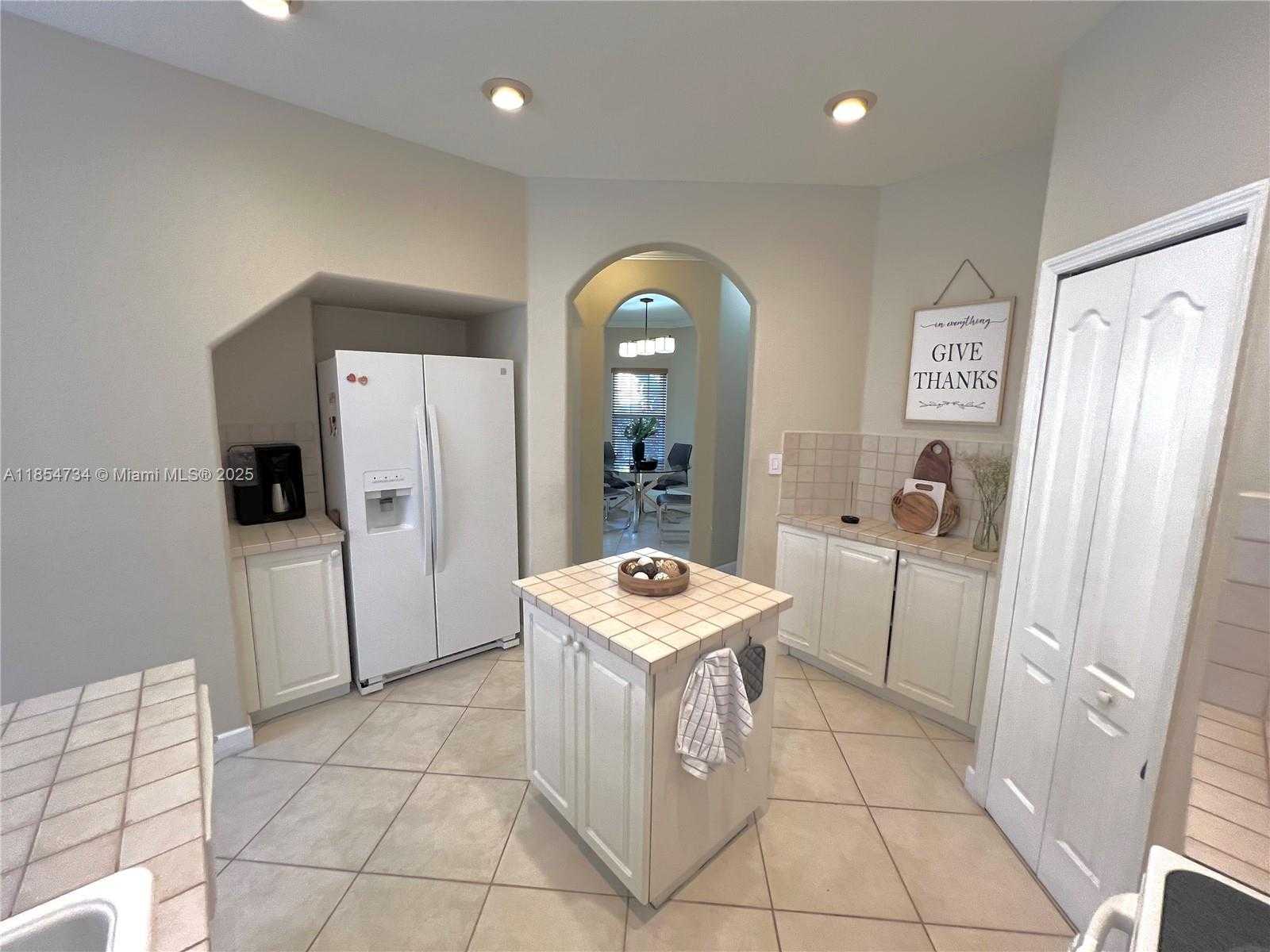 Small Image of 5486 NORTH WEST 112TH PATH #5486, Doral Number 19