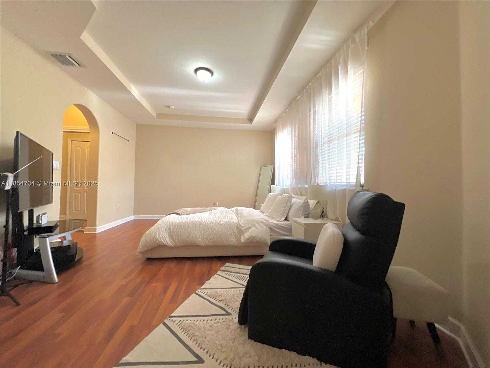 Small Image of 5486 NORTH WEST 112TH PATH #5486, Doral Number 31