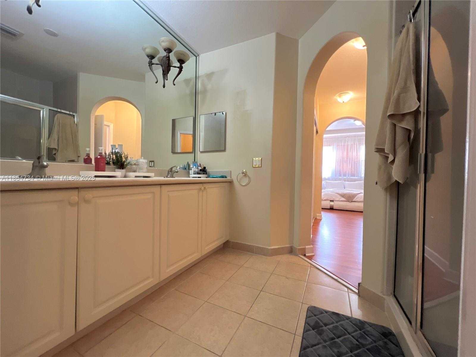 Small Image of 5486 NORTH WEST 112TH PATH #5486, Doral Number 33