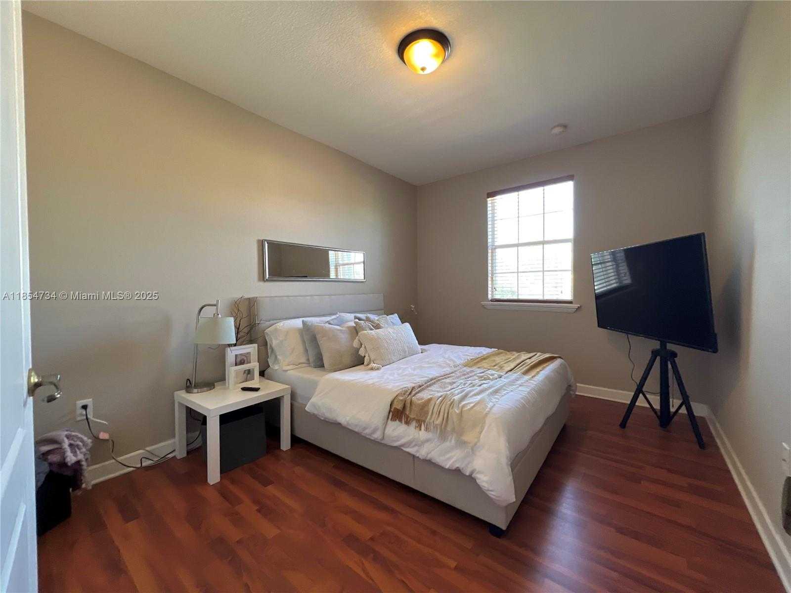 Small Image of 5486 NORTH WEST 112TH PATH #5486, Doral Number 36