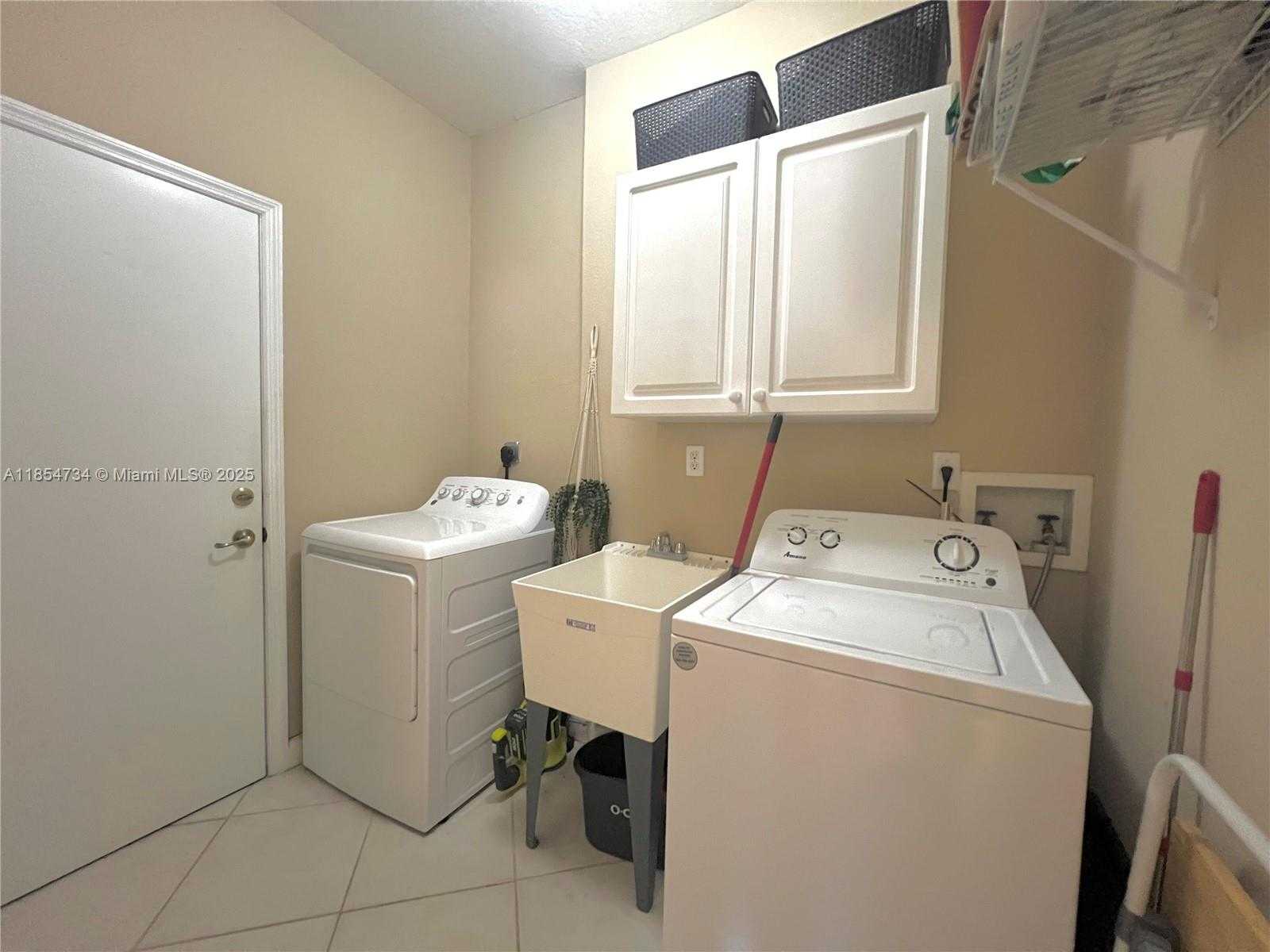 Small Image of 5486 NORTH WEST 112TH PATH #5486, Doral Number 46