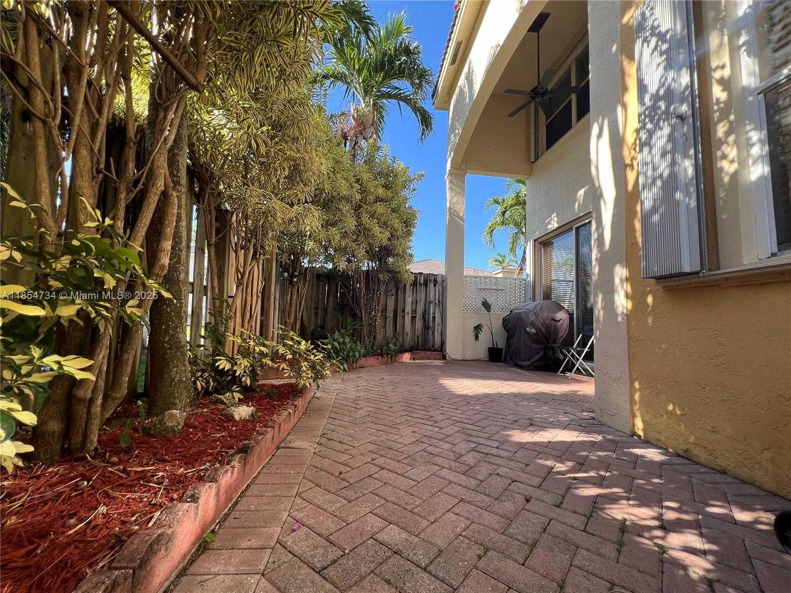 Small Image of 5486 NORTH WEST 112TH PATH #5486, Doral Number 47