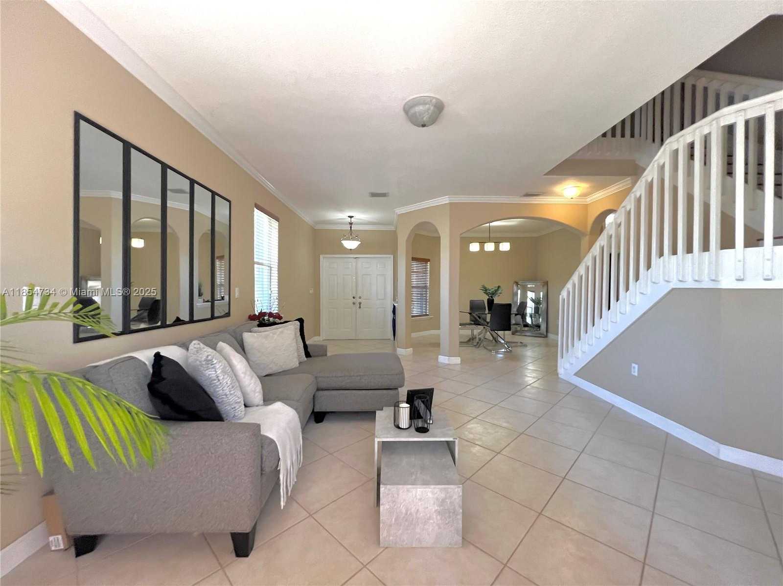 Small Image of 5486 NORTH WEST 112TH PATH #5486, Doral Number 7