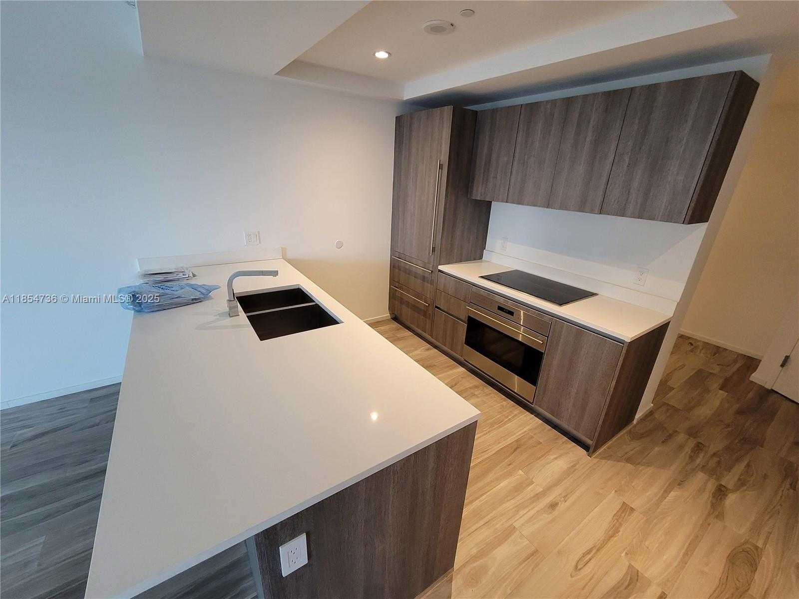 Small Image of 801 SOUTH MIAMI AVE #4108, Miami Number 2