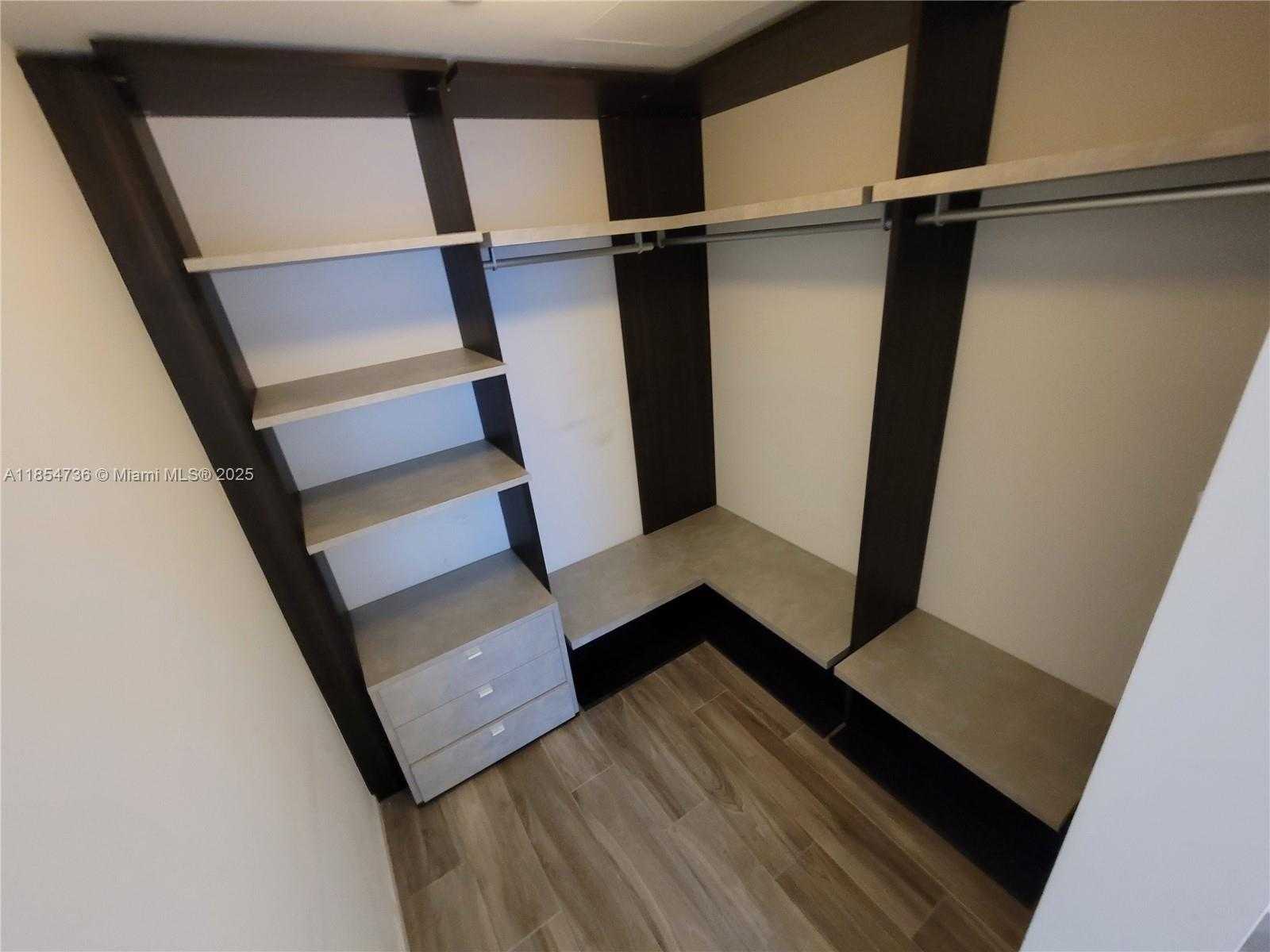 Small Image of 801 SOUTH MIAMI AVE #4108, Miami Number 6
