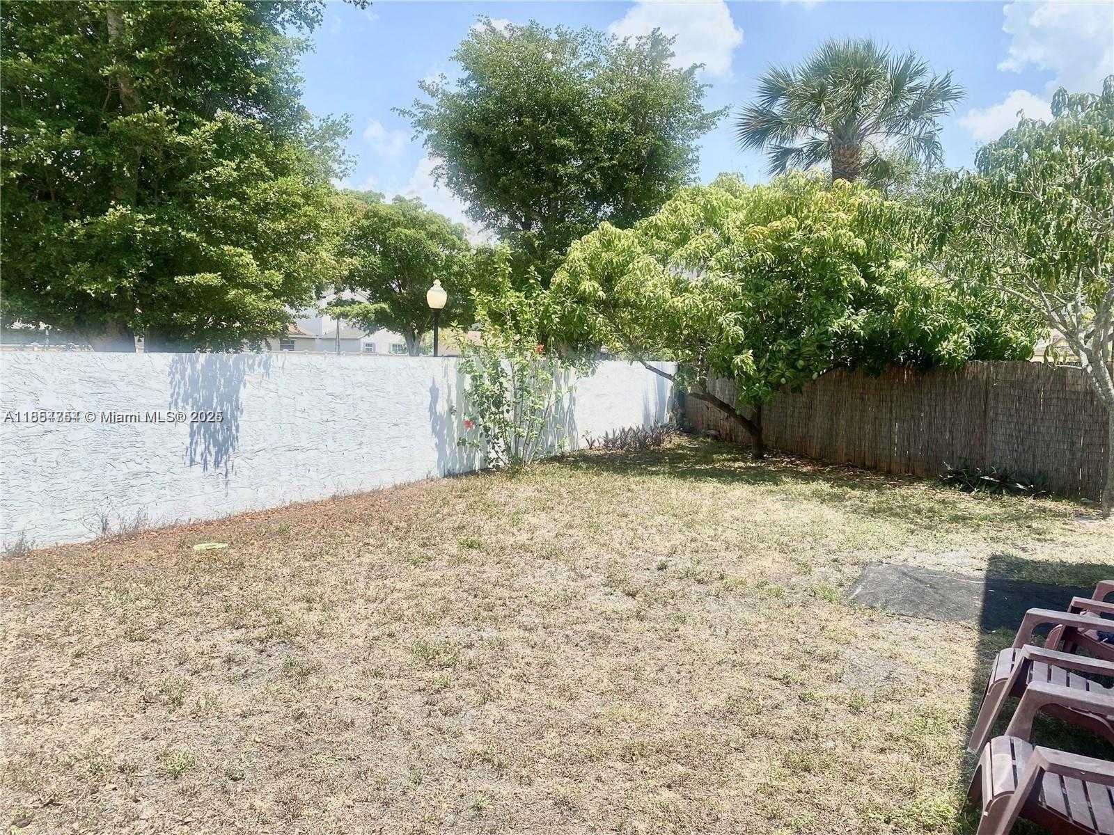 Small Image of 19303 NORTH WEST 87TH CT CIR #1, Hialeah Number 7