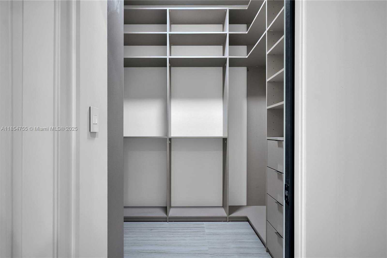 Small Image of 8765 SOUTH WEST 175TH ST, Palmetto Bay Number 18