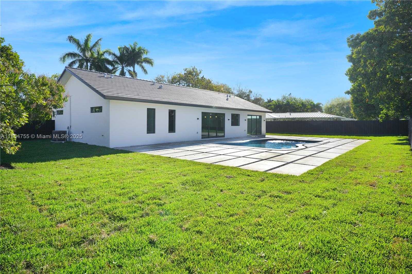 Small Image of 8765 SOUTH WEST 175TH ST, Palmetto Bay Number 28