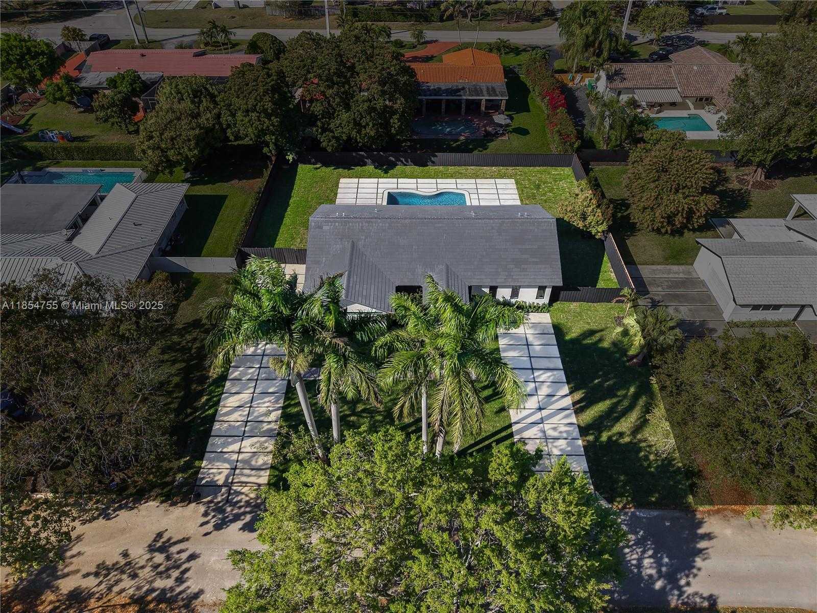 Small Image of 8765 SOUTH WEST 175TH ST, Palmetto Bay Number 33