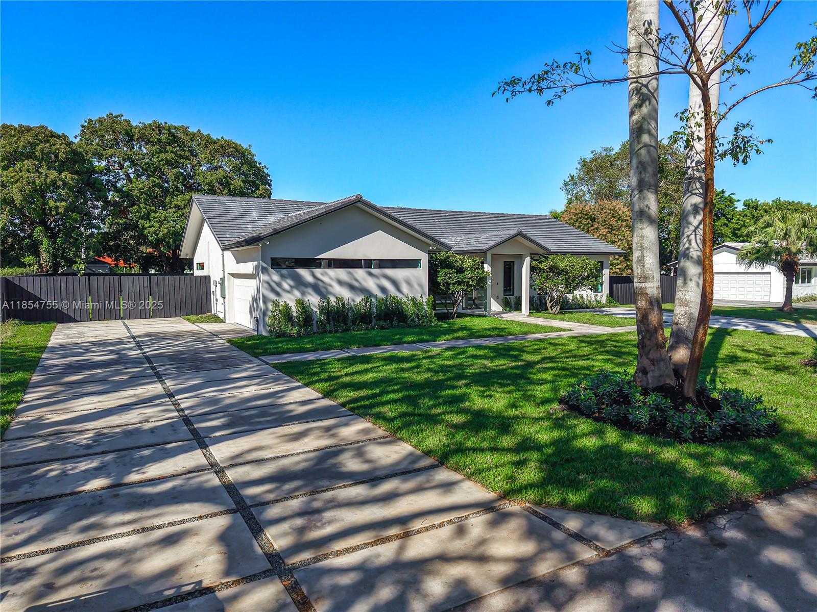 Small Image of 8765 SOUTH WEST 175TH ST, Palmetto Bay Number 38