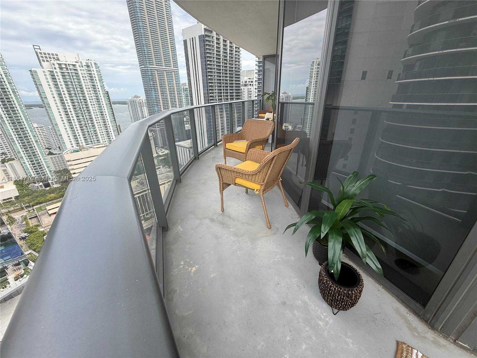 Small Image of 45 SOUTH WEST 9TH ST #3001, Miami Number 22