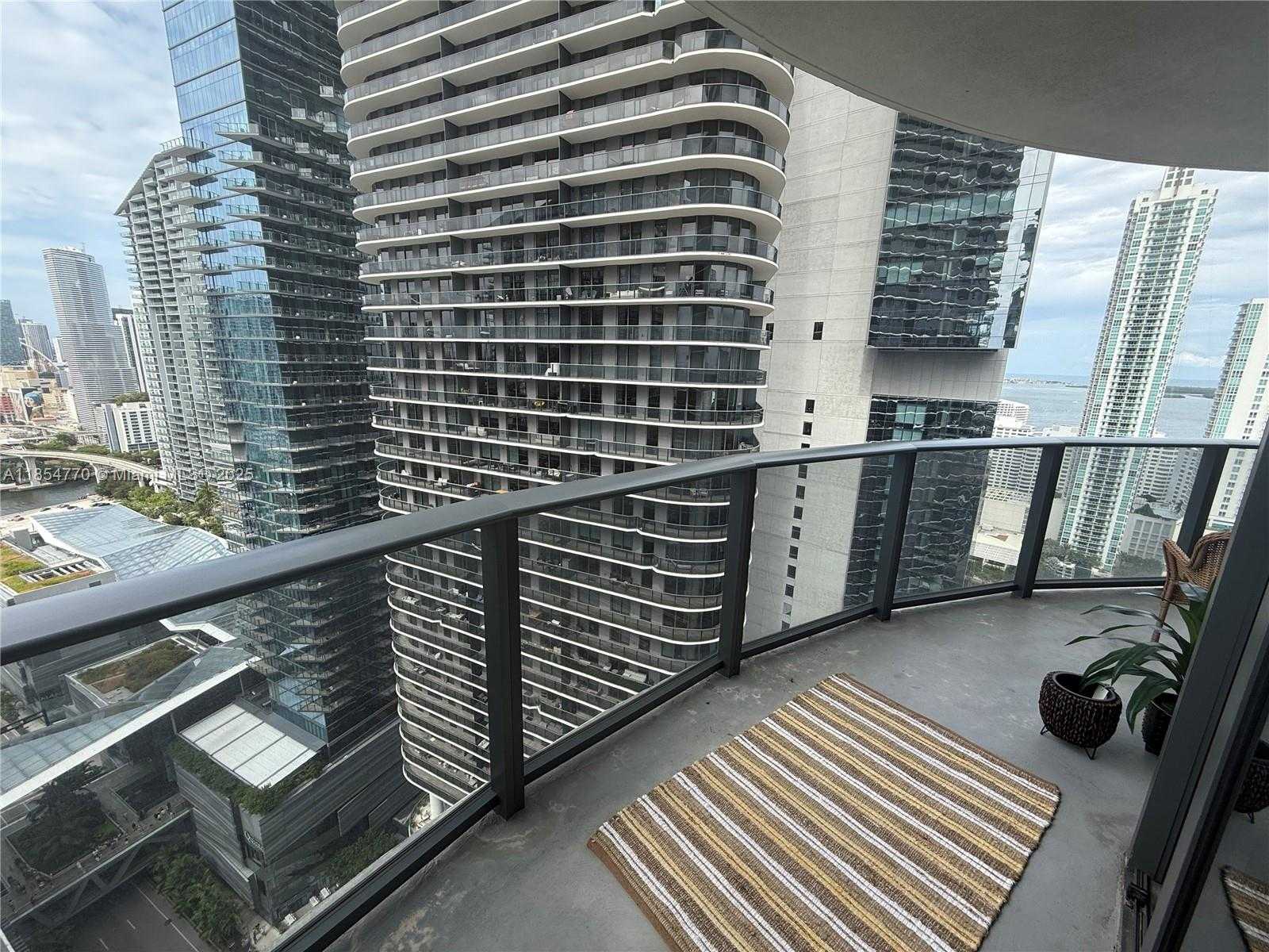 Small Image of 45 SOUTH WEST 9TH ST #3001, Miami Number 27