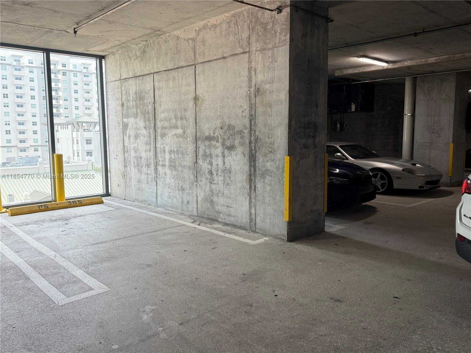 Small Image of 45 SOUTH WEST 9TH ST #3001, Miami Number 29