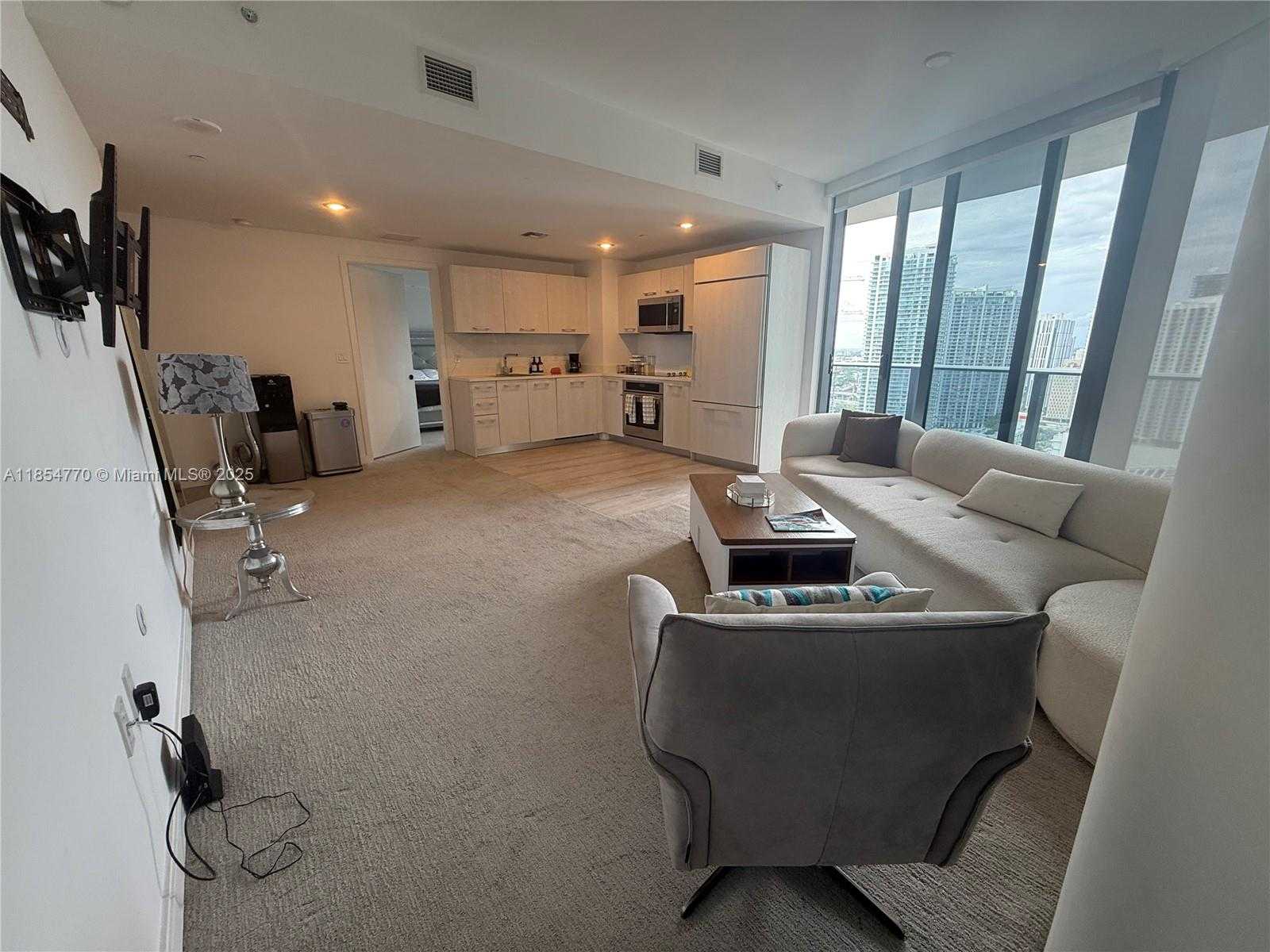 Small Image of 45 SOUTH WEST 9TH ST #3001, Miami Number 4